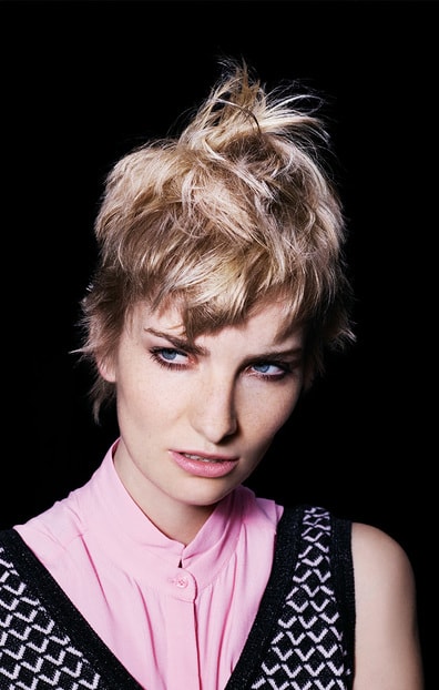 EL 1 16 T2 SALON ANIKA 04 013-min