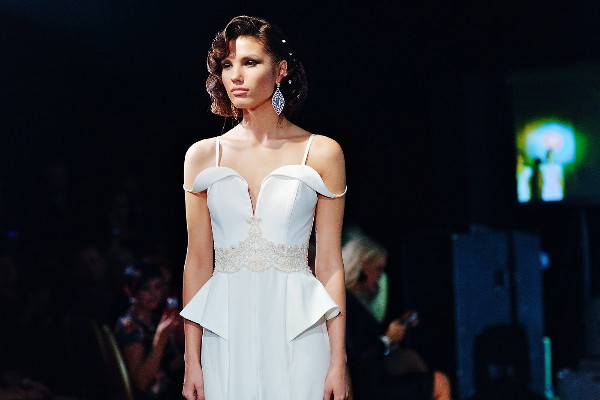  Maskavas radošā dueta Jurija Ždanova un Irinas Agrbas vīriešu un sieviešu frizūru kolekcija 