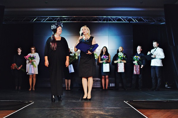 Schwarzkopf Professional apsveic savus labākus klientus