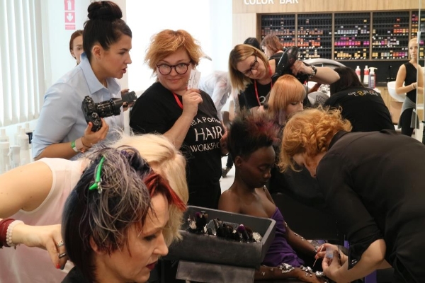 Dalībnieku darbība Wella Internetion Studio