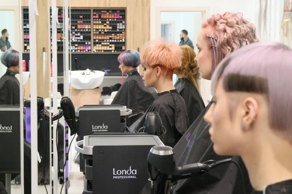 Dalībnieku darbība Wella Internetion Studio